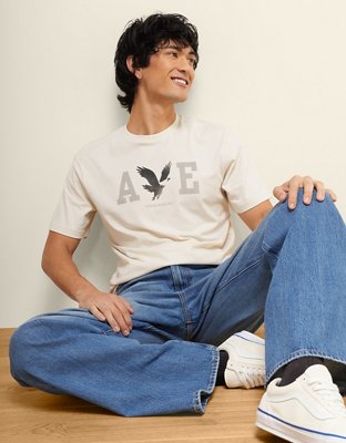 AE Standard Fit Lightweight Logo Graphic T-Shirt