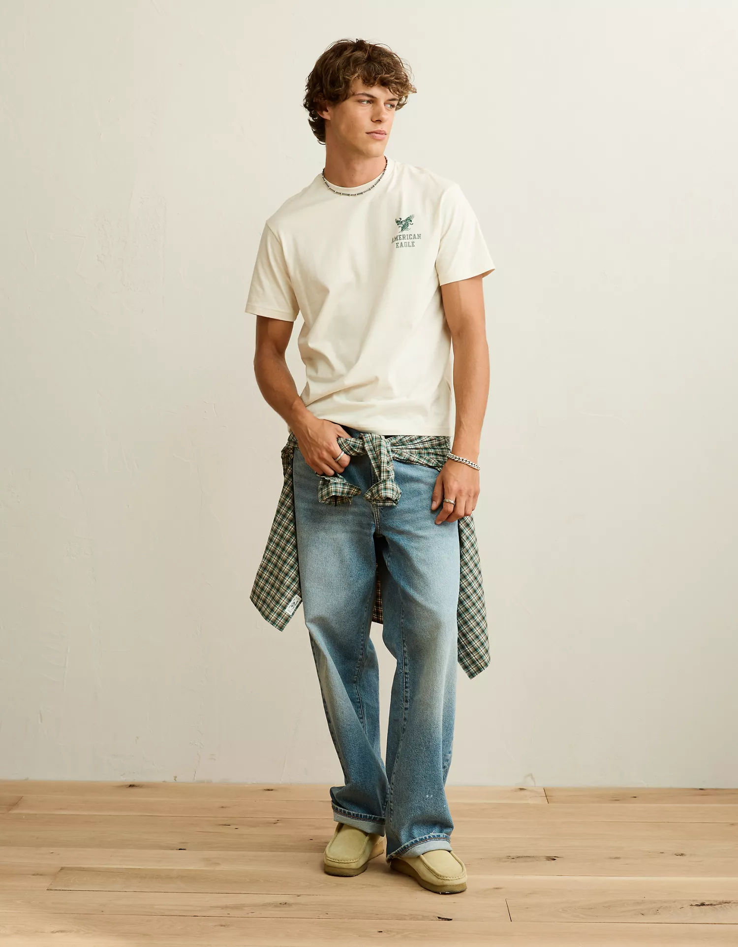 AE Standard Fit Graphic Logo T-Shirt - thumbnail 4