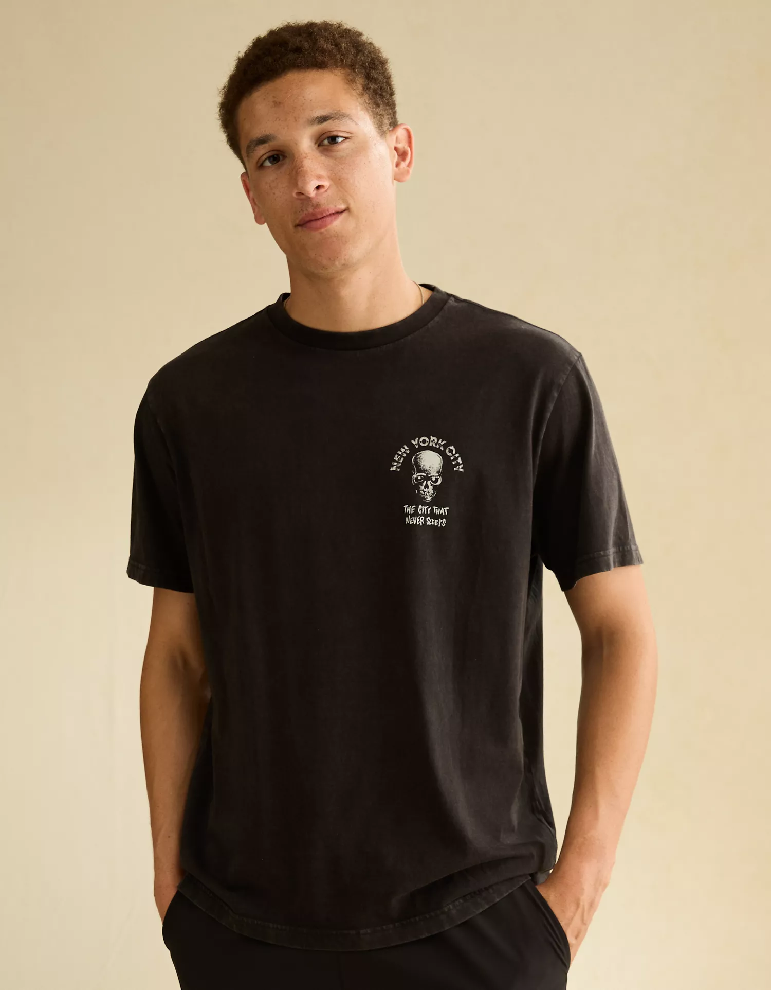AE Standard Fit Halloween Graphic T-Shirt - thumbnail 10
