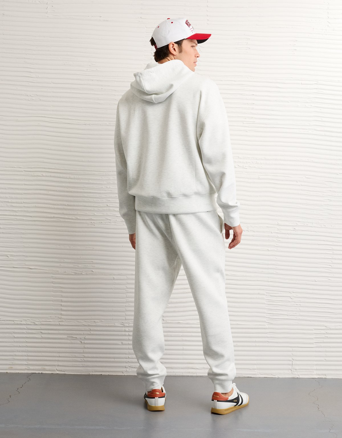 AE 24/7 Wisconsin Badgers Graphic Jogger - image 2