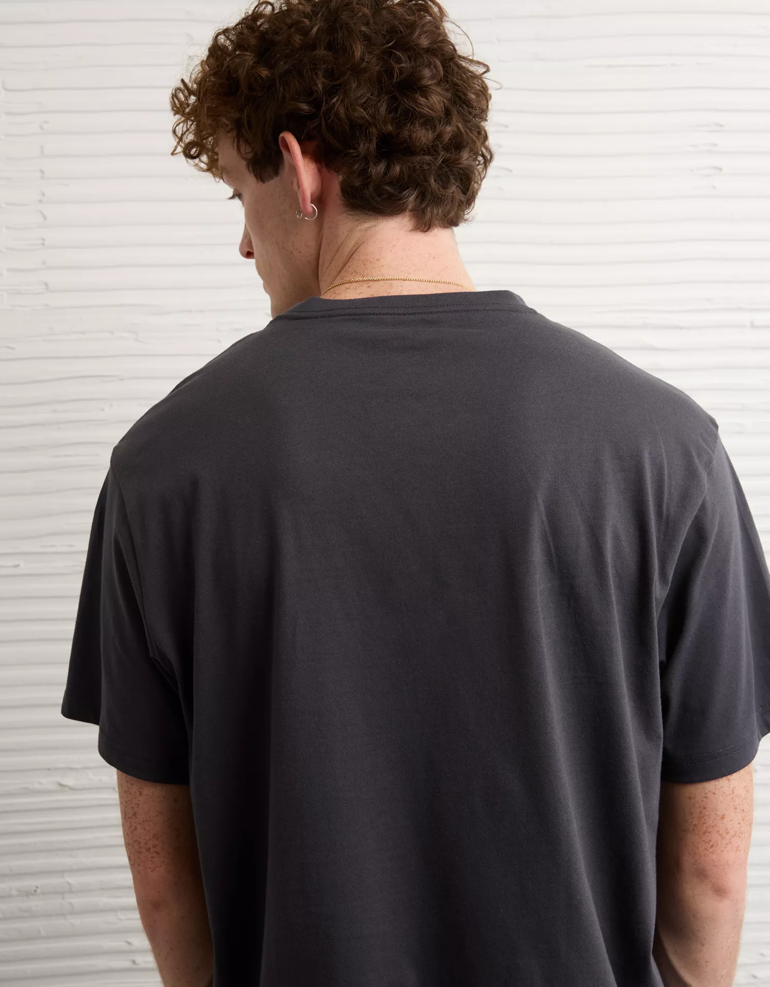 AE Standard Fit Snoopy Graphic T-Shirt - thumbnail 2