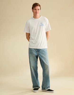 AE Standard Fit Snoopy Graphic T-Shirt