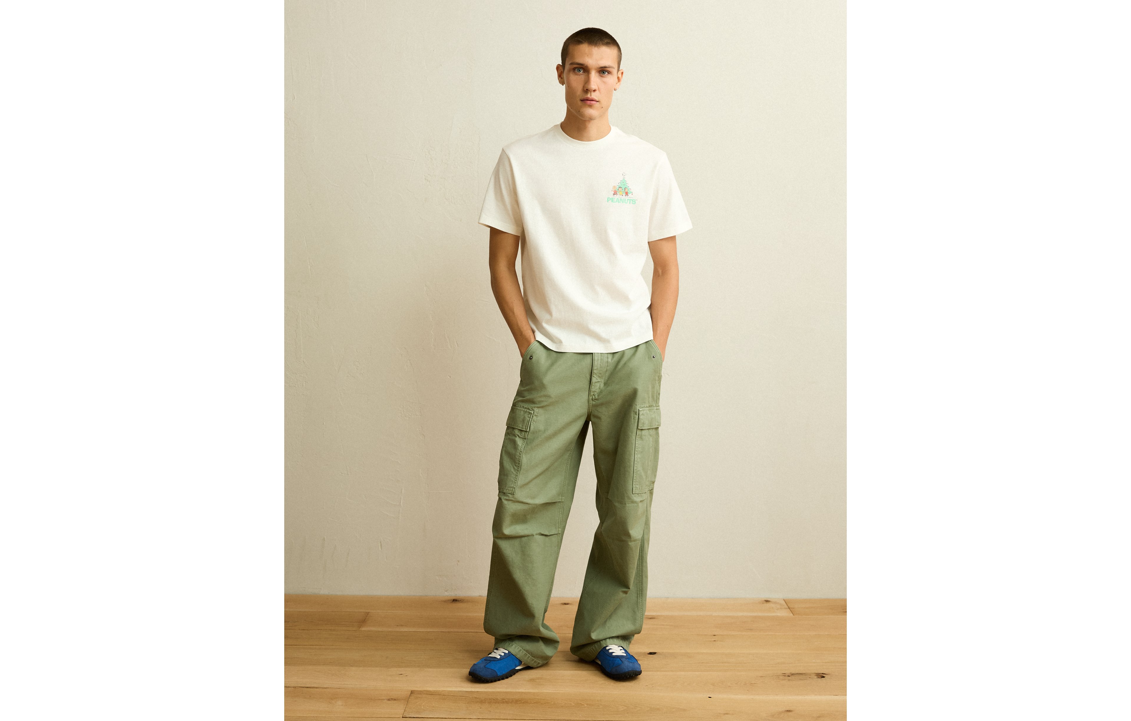 AE Standard Fit Charlie Brown Graphic T-Shirt