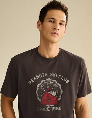 AE Standard Fit Snoopy Graphic T-Shirt