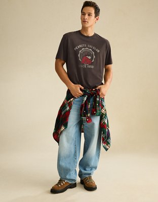 AE Standard Fit Snoopy Graphic T-Shirt