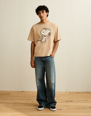 AE Boxy Fit Snoopy Graphic T-Shirt
