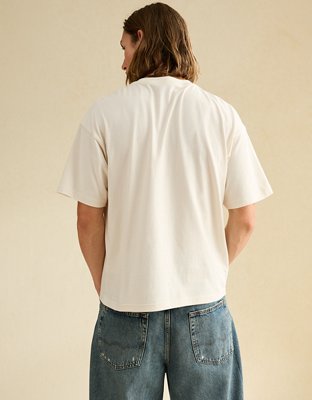 AE Boxy Fit Snoopy Graphic T-Shirt