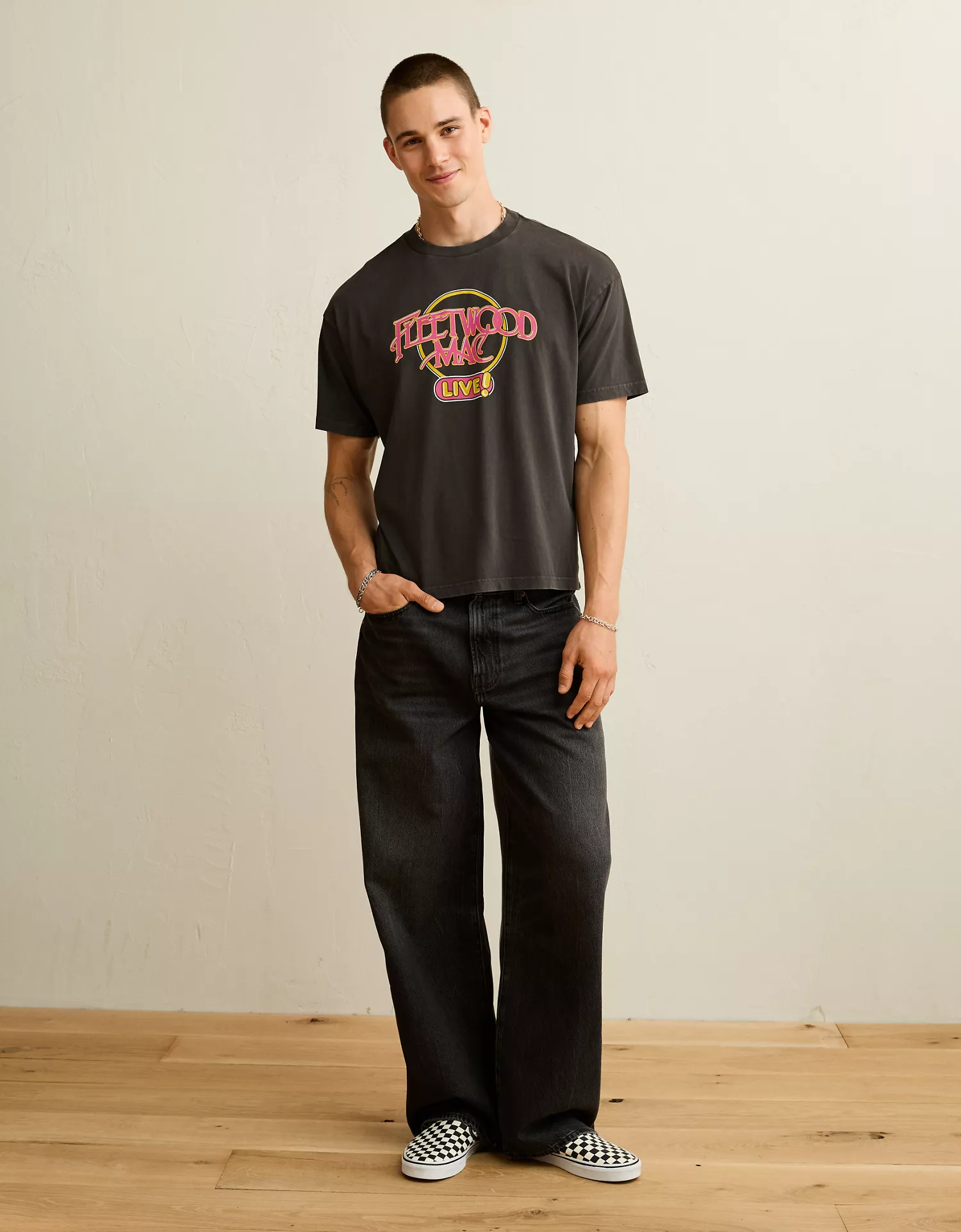 AE Boxy Fit Fleetwood Mac Graphic T-Shirt - thumbnail 5