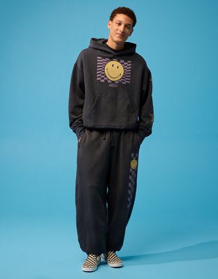 AE | Smiley® Graphic Fleece Sweatshirt
