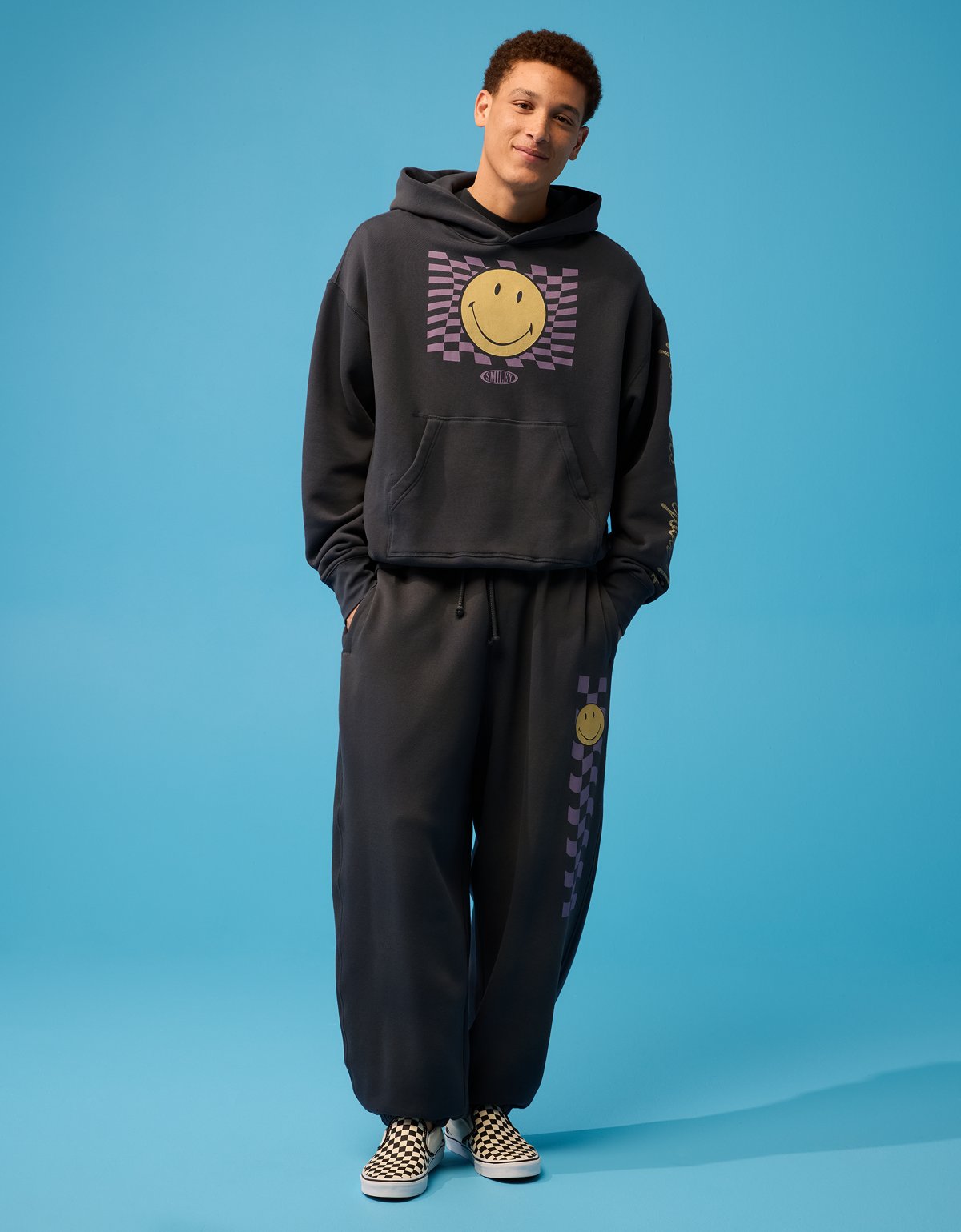 AE | Smiley Graphic Fleece Sweatshirt - image 5