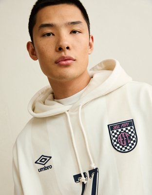 AE x Umbro Graphic Fleece Hoodie | American Eagle