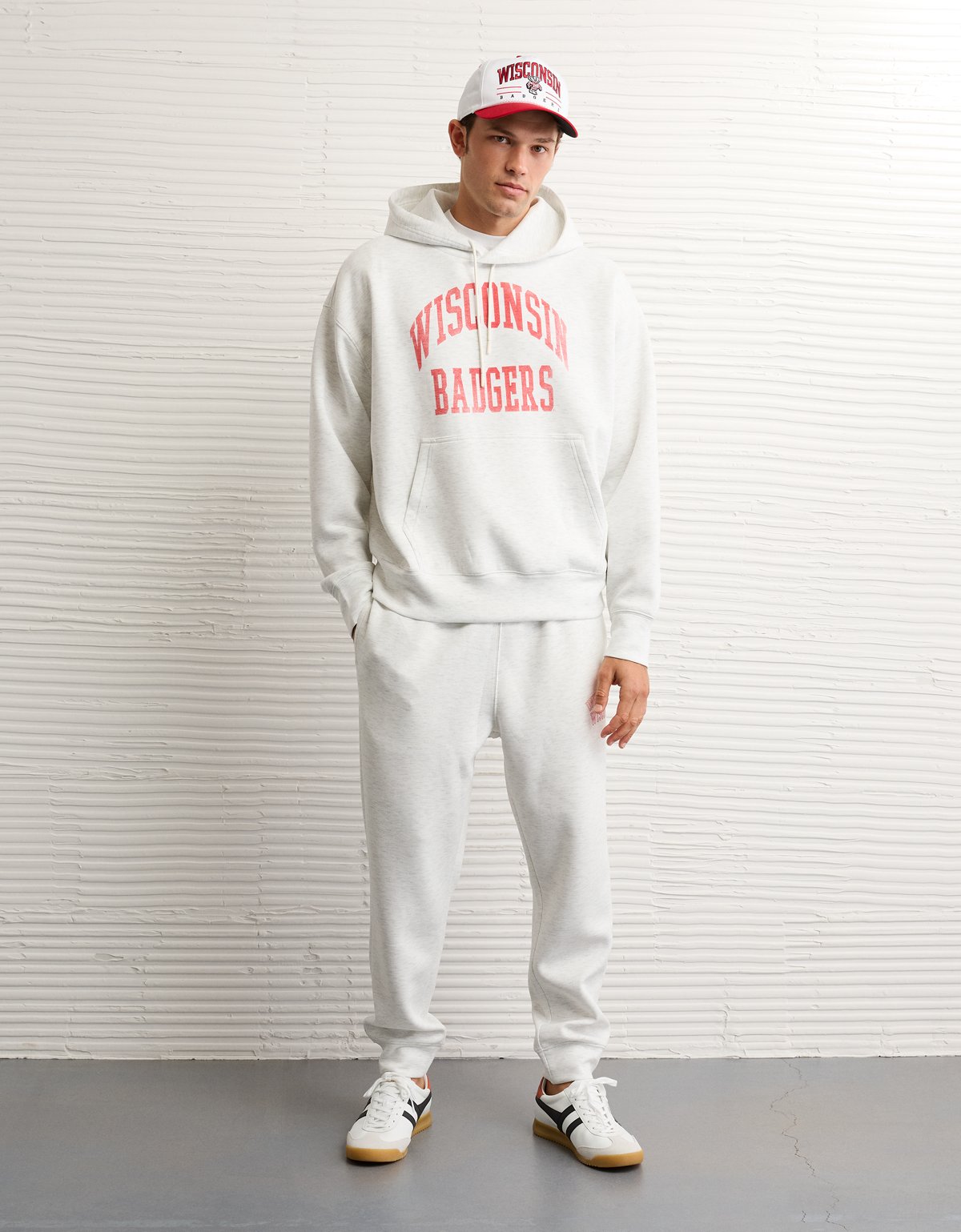 AE 24/7 Wisconsin Badgers Graphic Hoodie - image 5