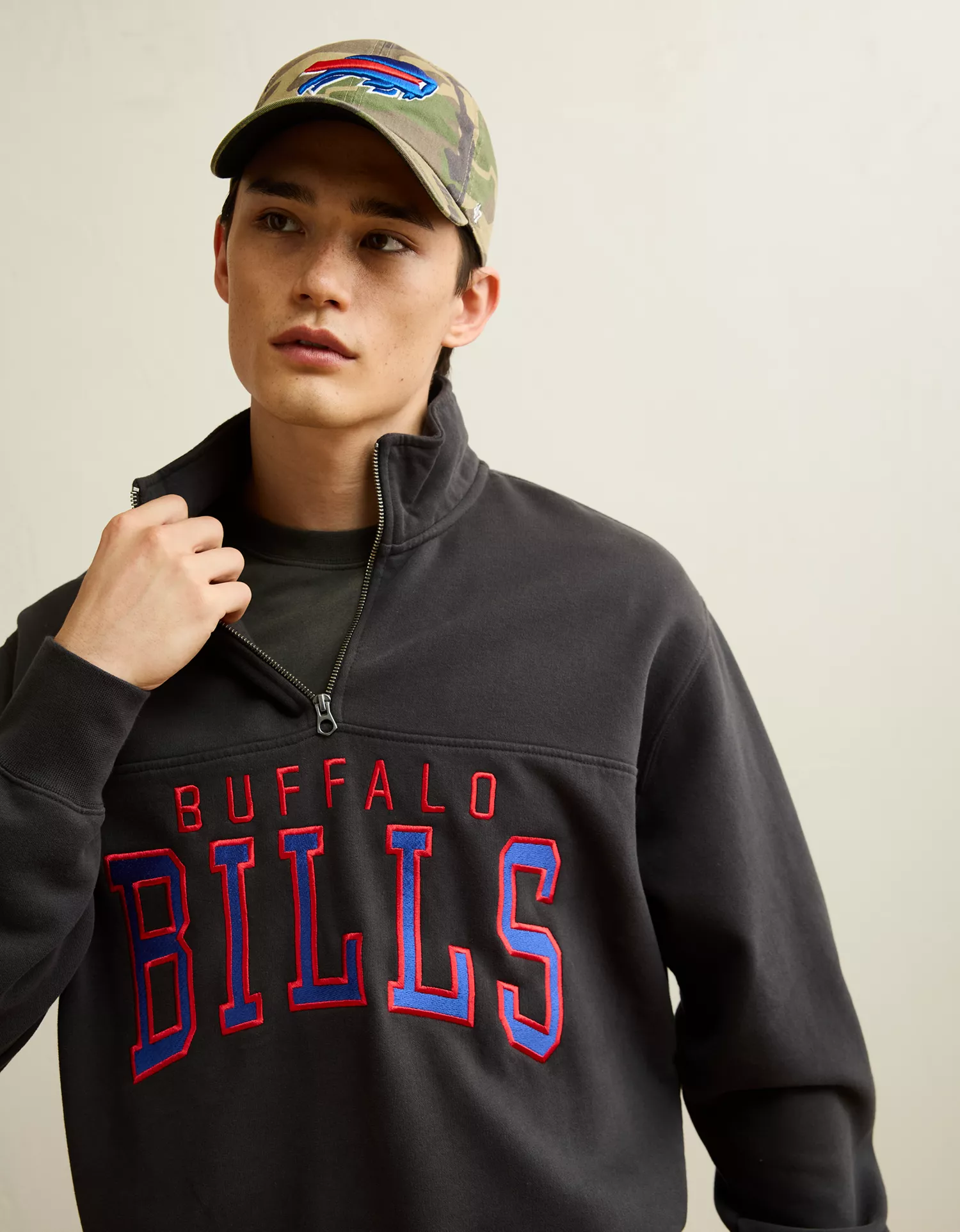 NFL Buffalo Bills Graphic Quarter-Zip Sweatshirt