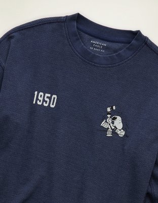 AE Boxy Fit Snoopy Long-Sleeve Graphic T-Shirt