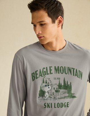 AE Standard Fit Snoopy Long-Sleeve Graphic T-Shirt