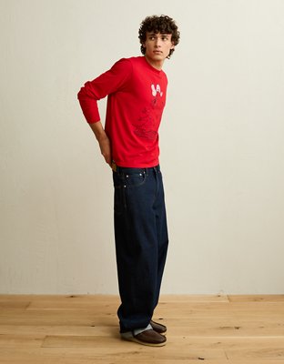 AE Standard Fit Snoopy Long-Sleeve Graphic T-Shirt