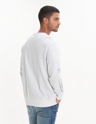 AE FIFA® Classics Crew Neck Sweatshirt