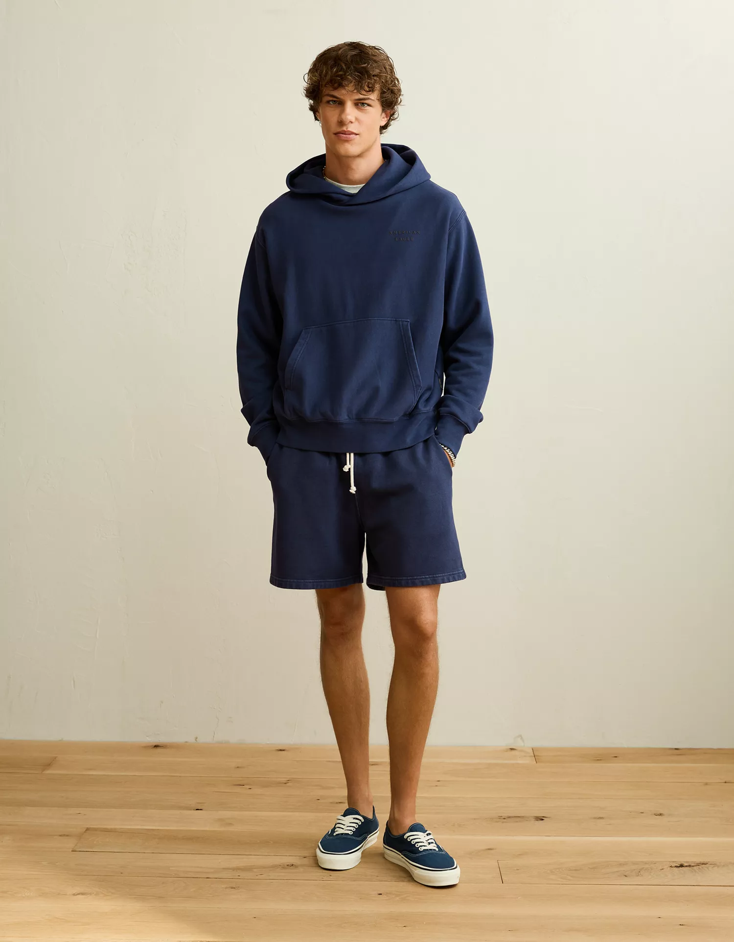 AE Laidback Luxe Heavyweight Graphic Hoodie - thumbnail 6