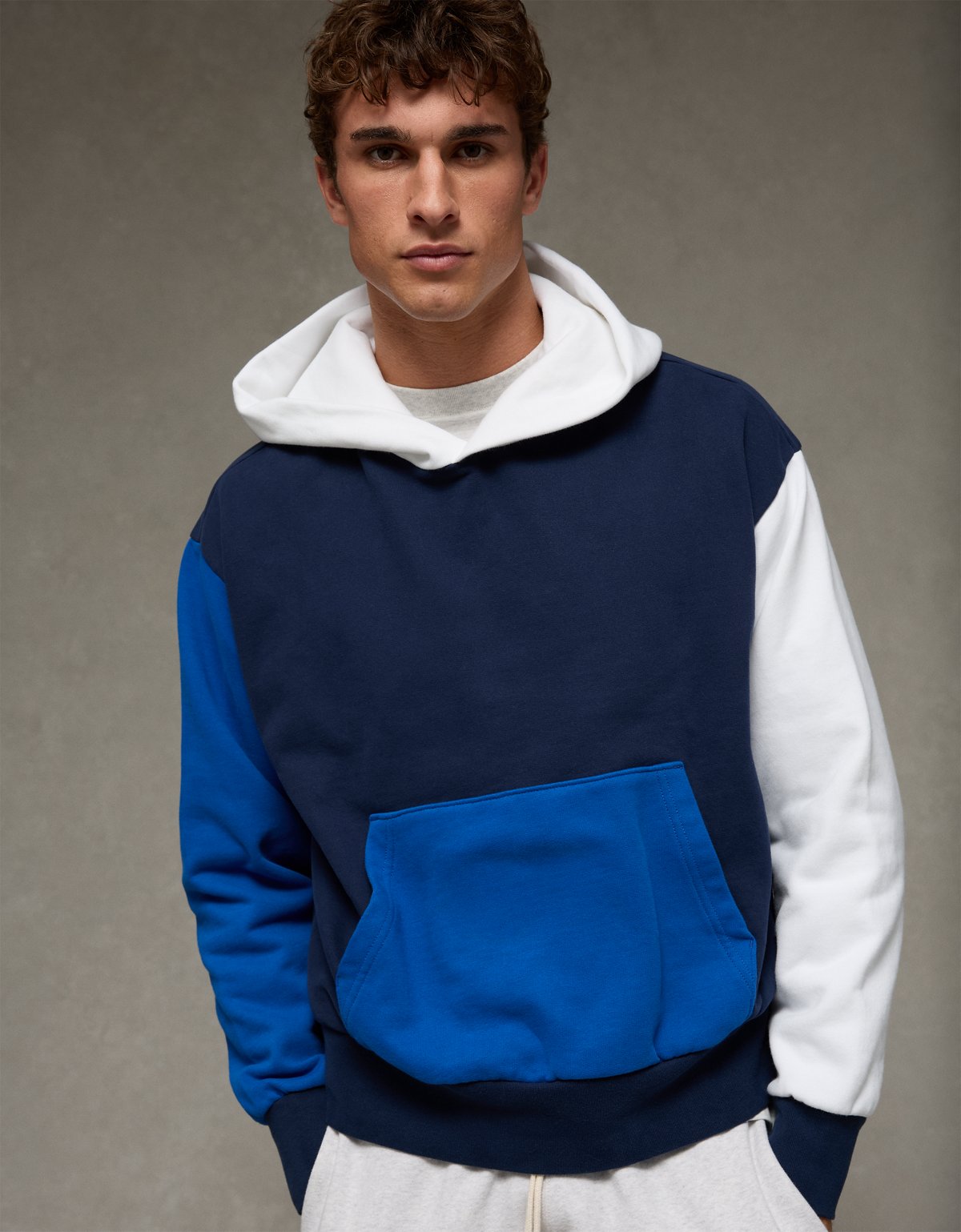 AE Laidback Luxe Heavyweight Hoodie - image 2