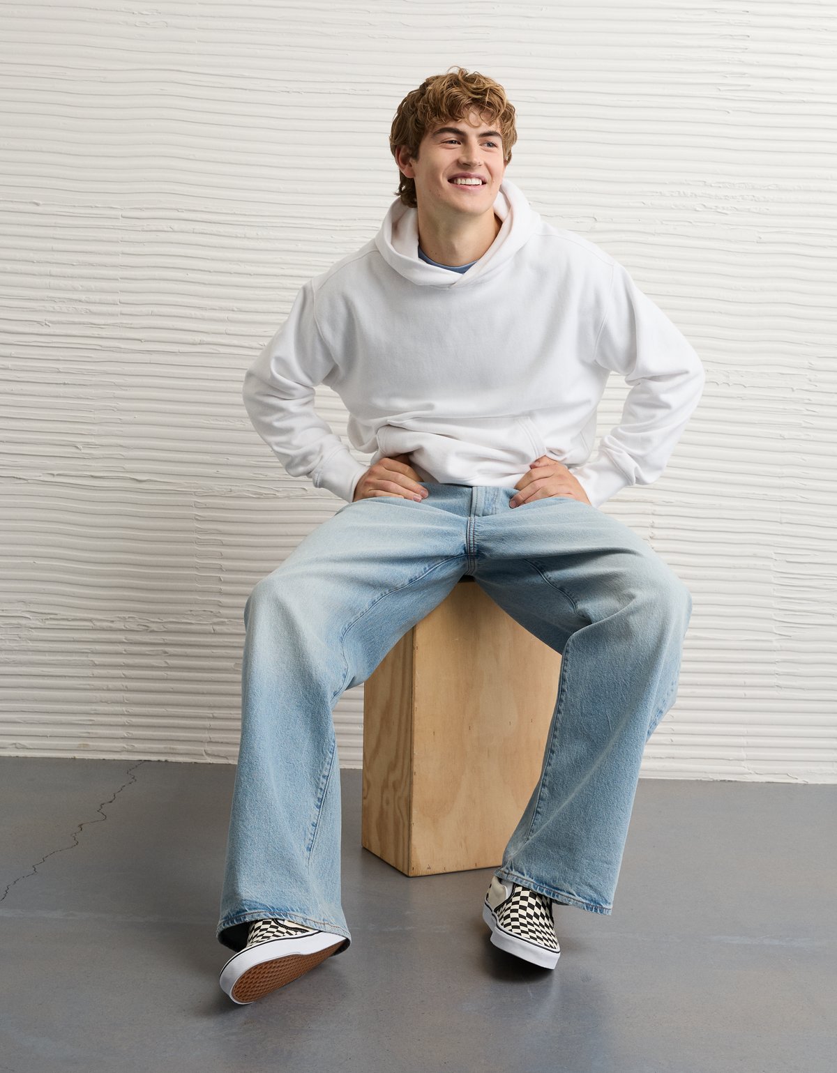 AE Laidback Luxe Heavyweight Hoodie - image 5