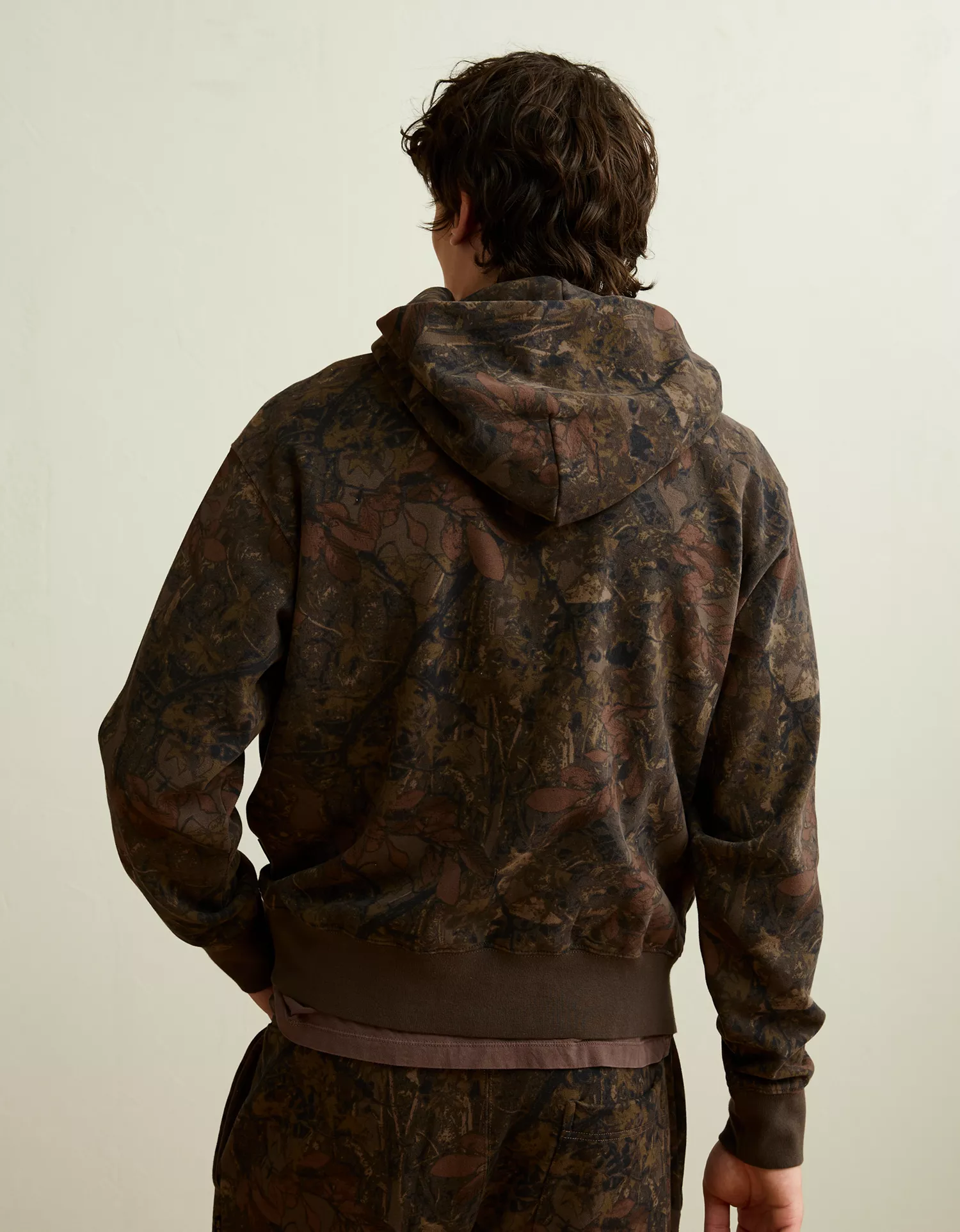 AE Laidback Luxe Heavyweight Hoodie - thumbnail 2