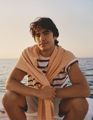 AE Relaxed Fit Lived-In Hoodie