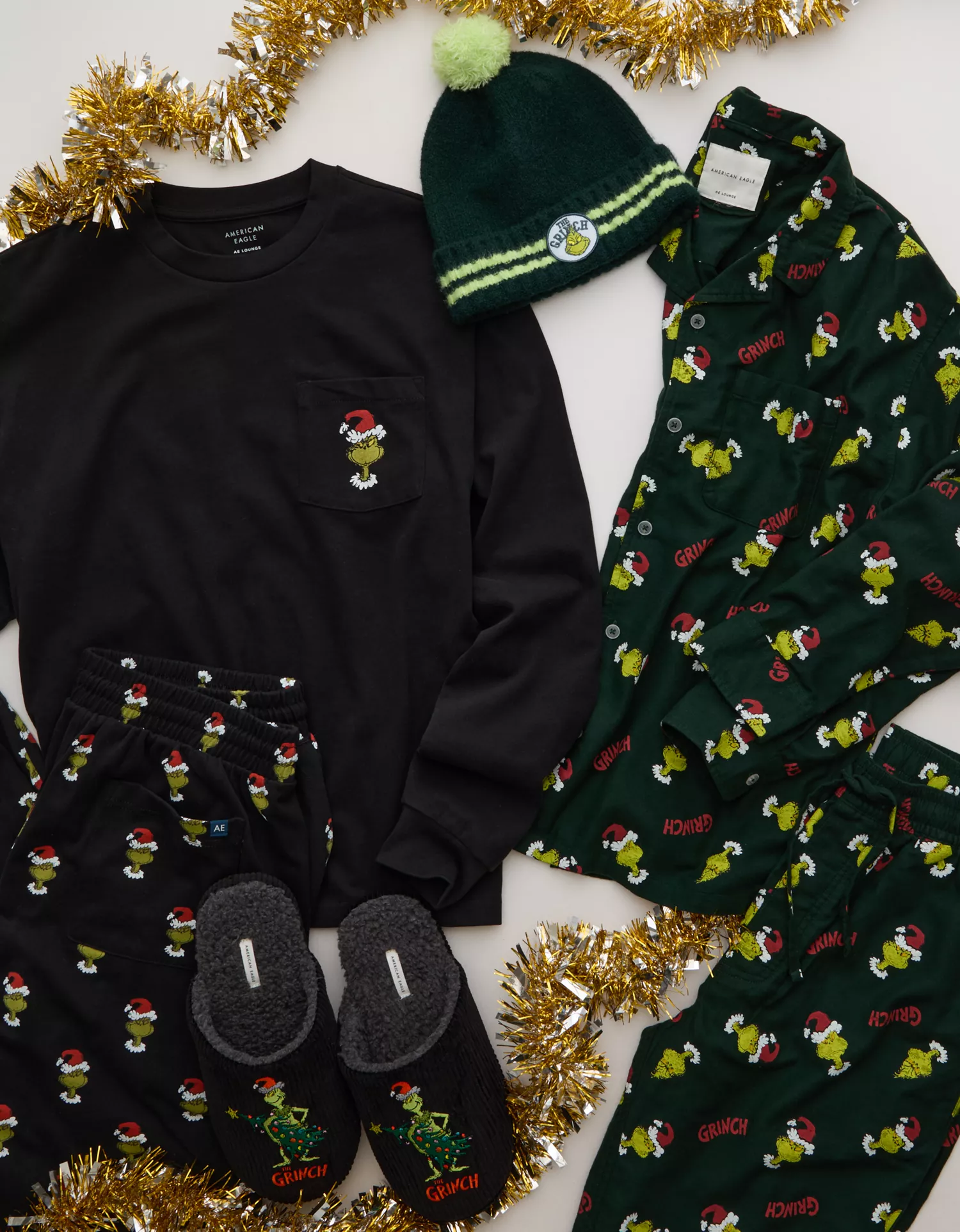 AE Grinch Corduroy Slipper - thumbnail 3