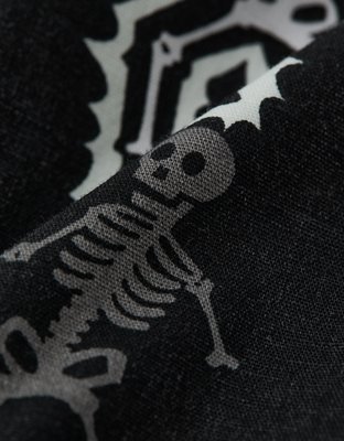 Мужские брюки American Eagle AEO Glow-In-The-Dark Skull Halloween Stretch Boxer Short — фото 2
