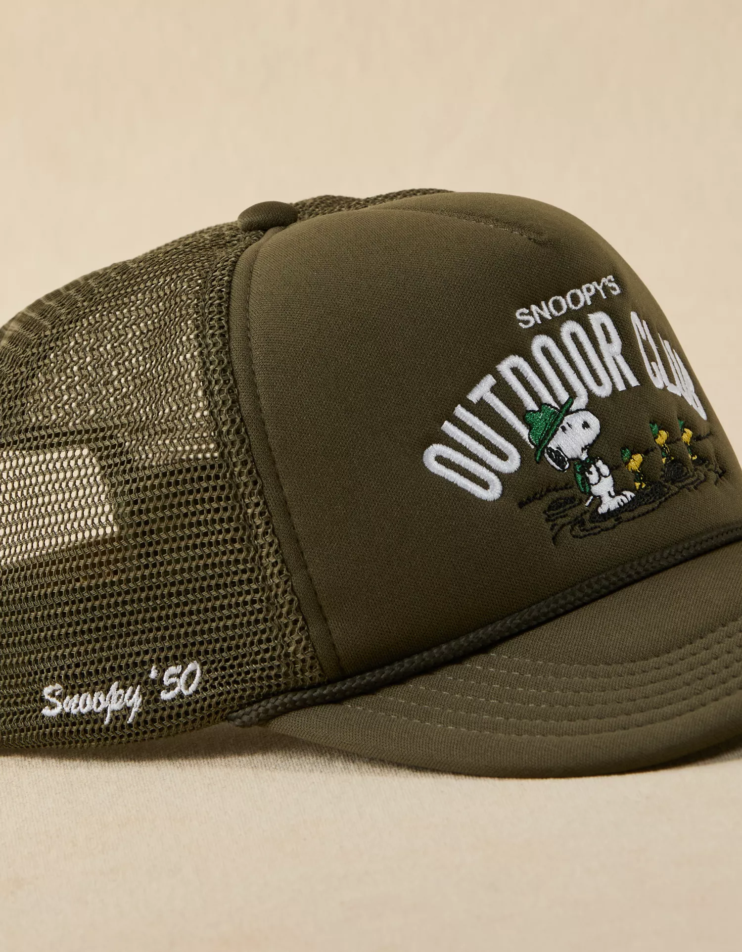 AE Snoopy Trucker Hat - thumbnail 4