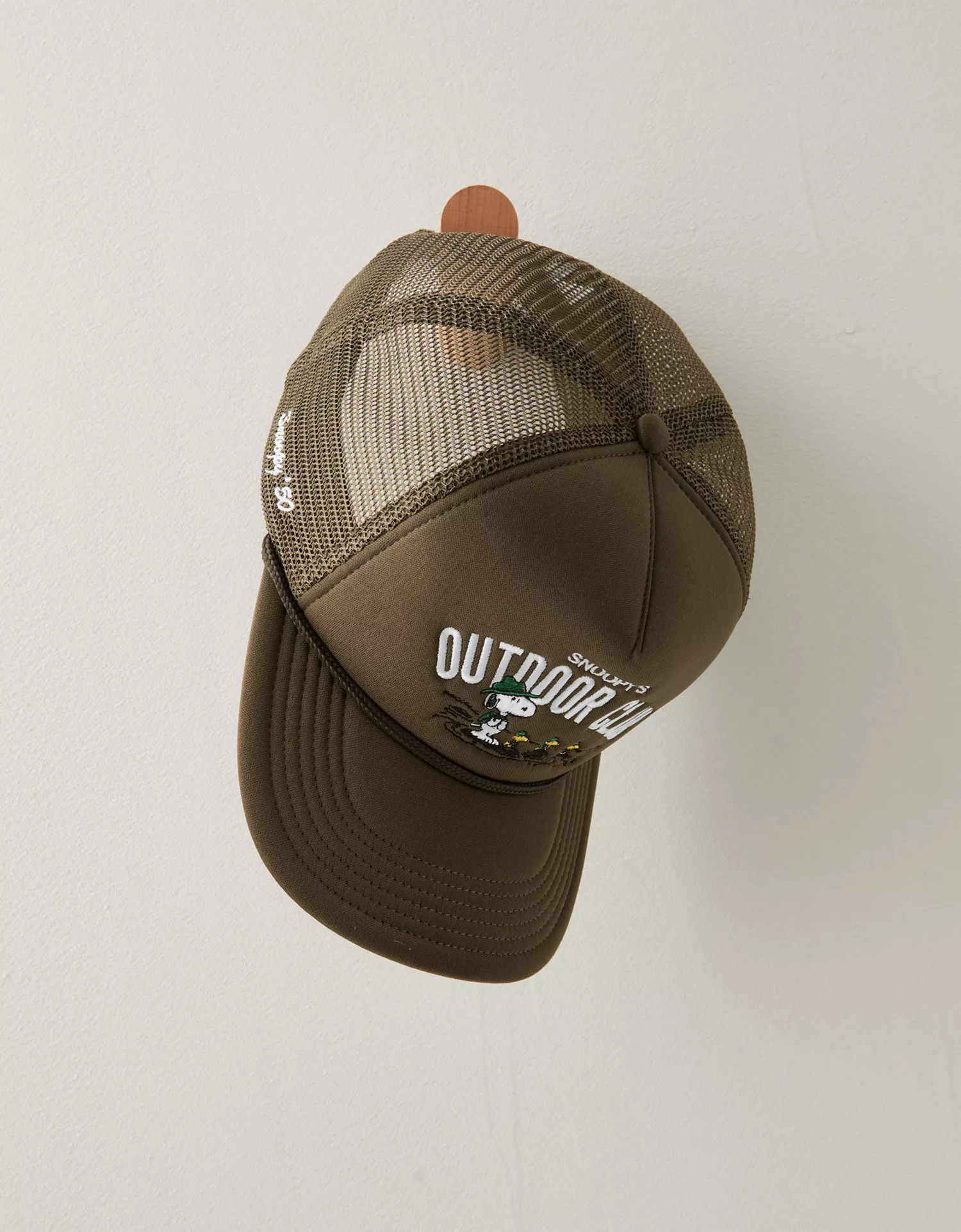 AE Snoopy Trucker Hat