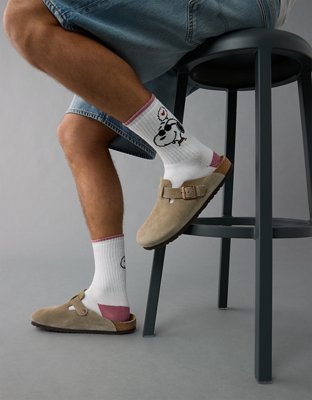 AE Snoopy Valentine's Day Crew Socks