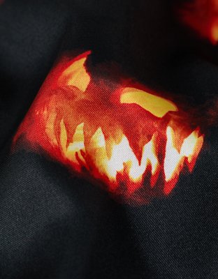 Мужские брюки American Eagle AEO Men's Jack-O-Lantern Halloween Satin Pocket Boxer Short — фото 2
