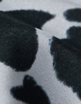 Мужские брюки American Eagle AEO Cow Print Satin Pocket Boxer Short — фото 2