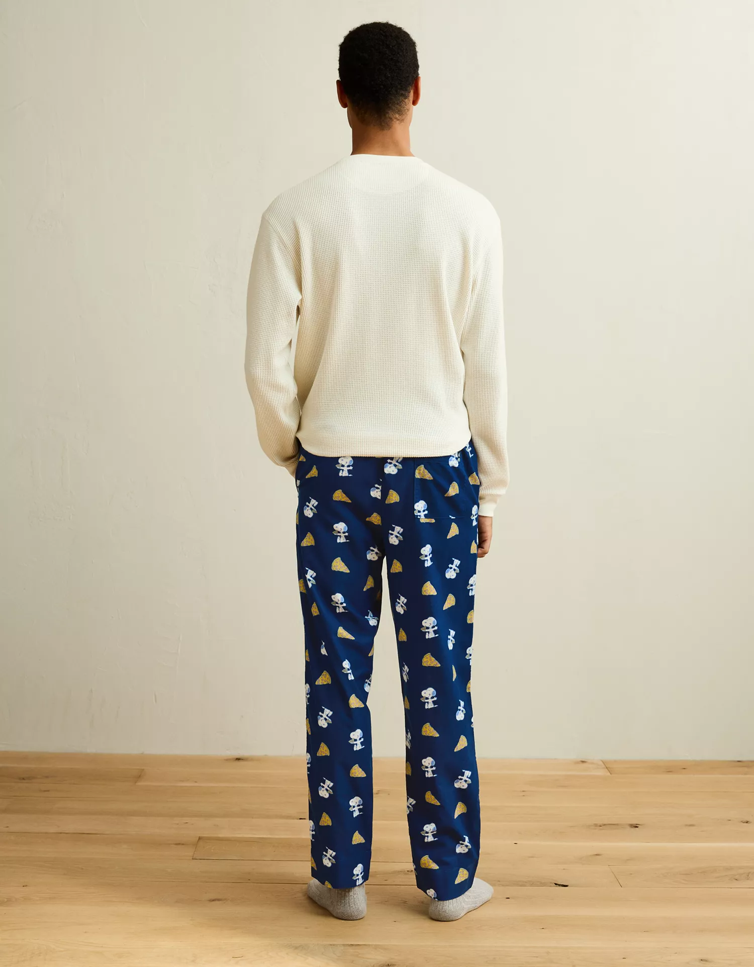 AEO Men's Snoopy Flannel PJ Pant - thumbnail 2