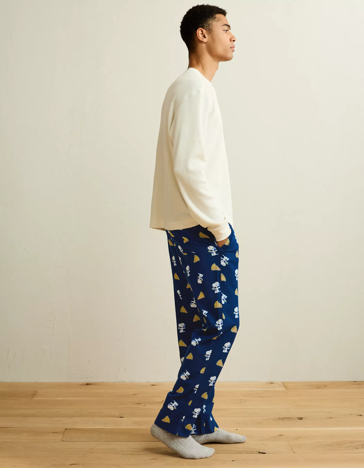 AEO Men's Snoopy Flannel PJ Pant - thumbnail 5