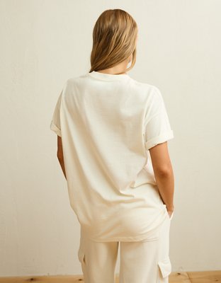 AE Oversized Holiday Graphic Tee 