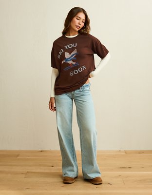 AE Oversized Holiday Graphic Tee