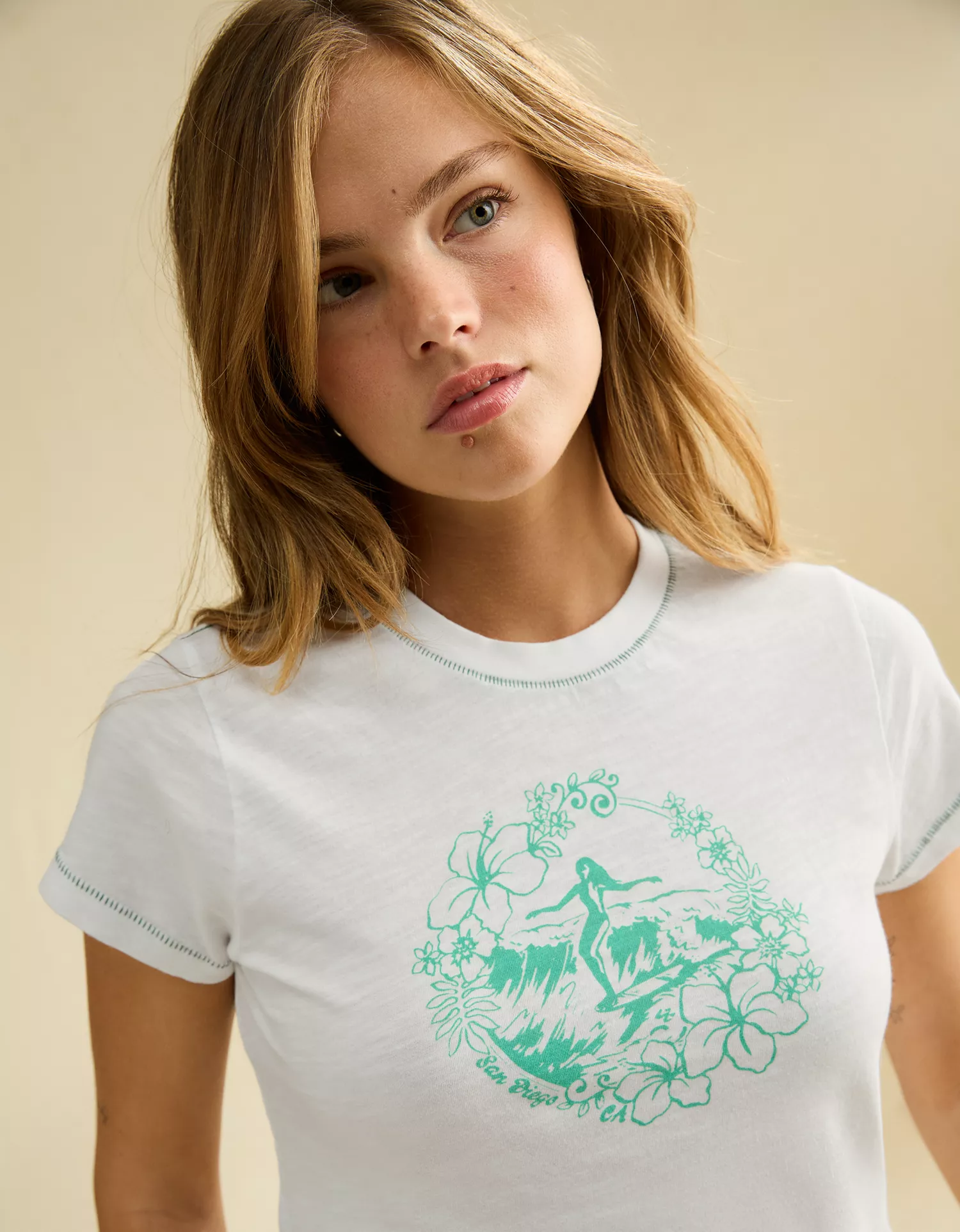 AE Surf Graphic Shrunken Tee