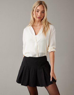 Black pleated skort