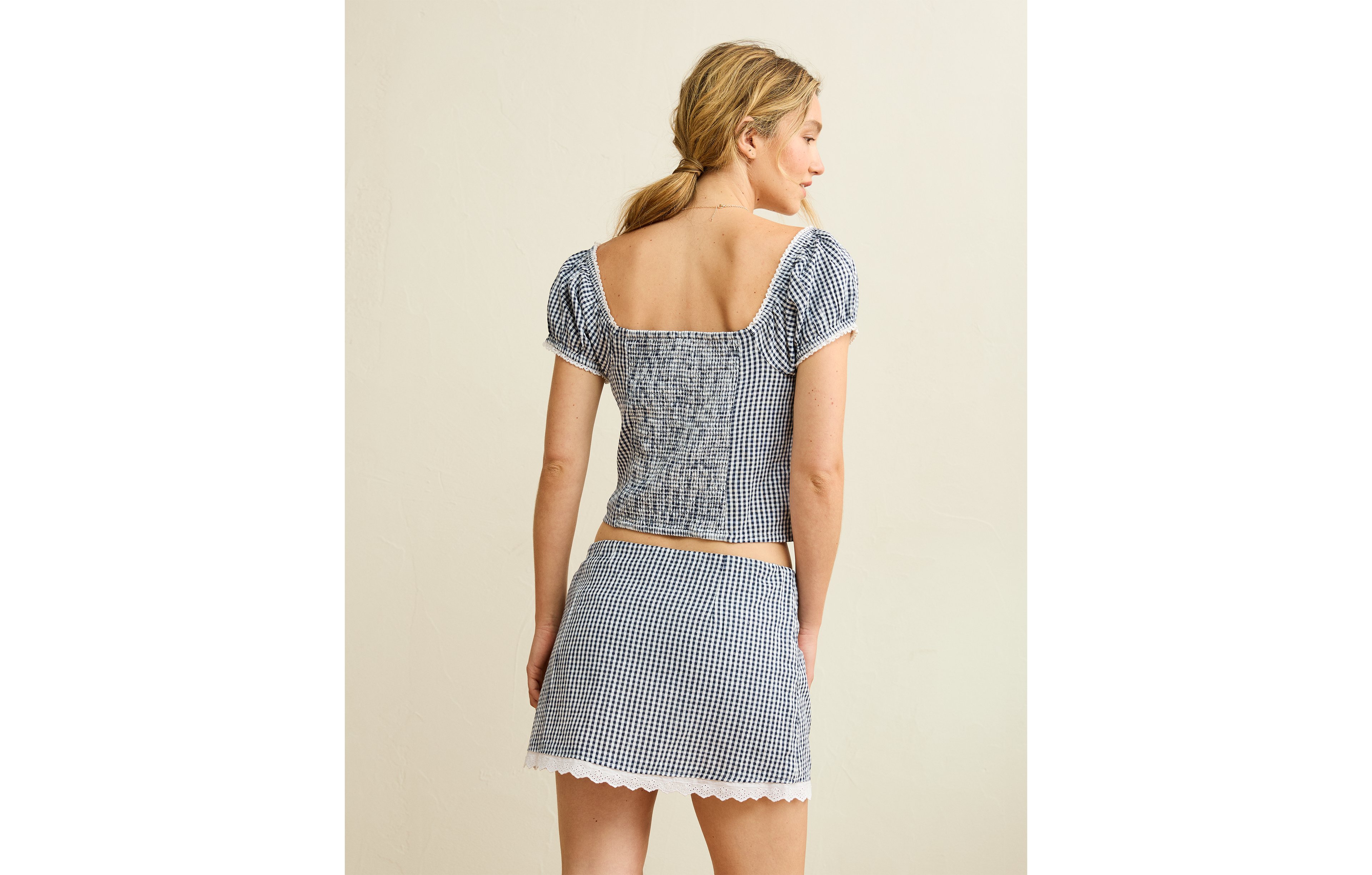 AE Low-Rise Micro Mini Skirt
