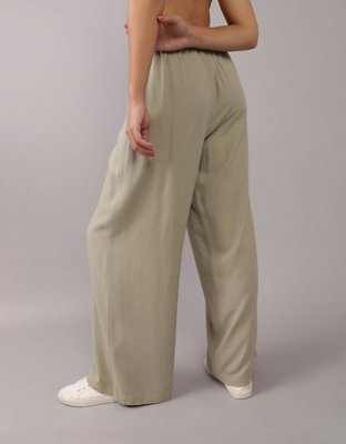 AE Wide-Leg Drawstring Pant