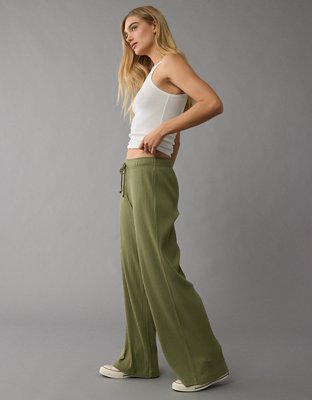 AE Ribbed Wide-Leg Sweatpant