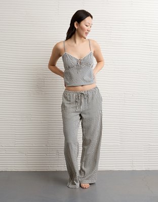 AE Seersucker Wide Leg Easy Pant | American Eagle