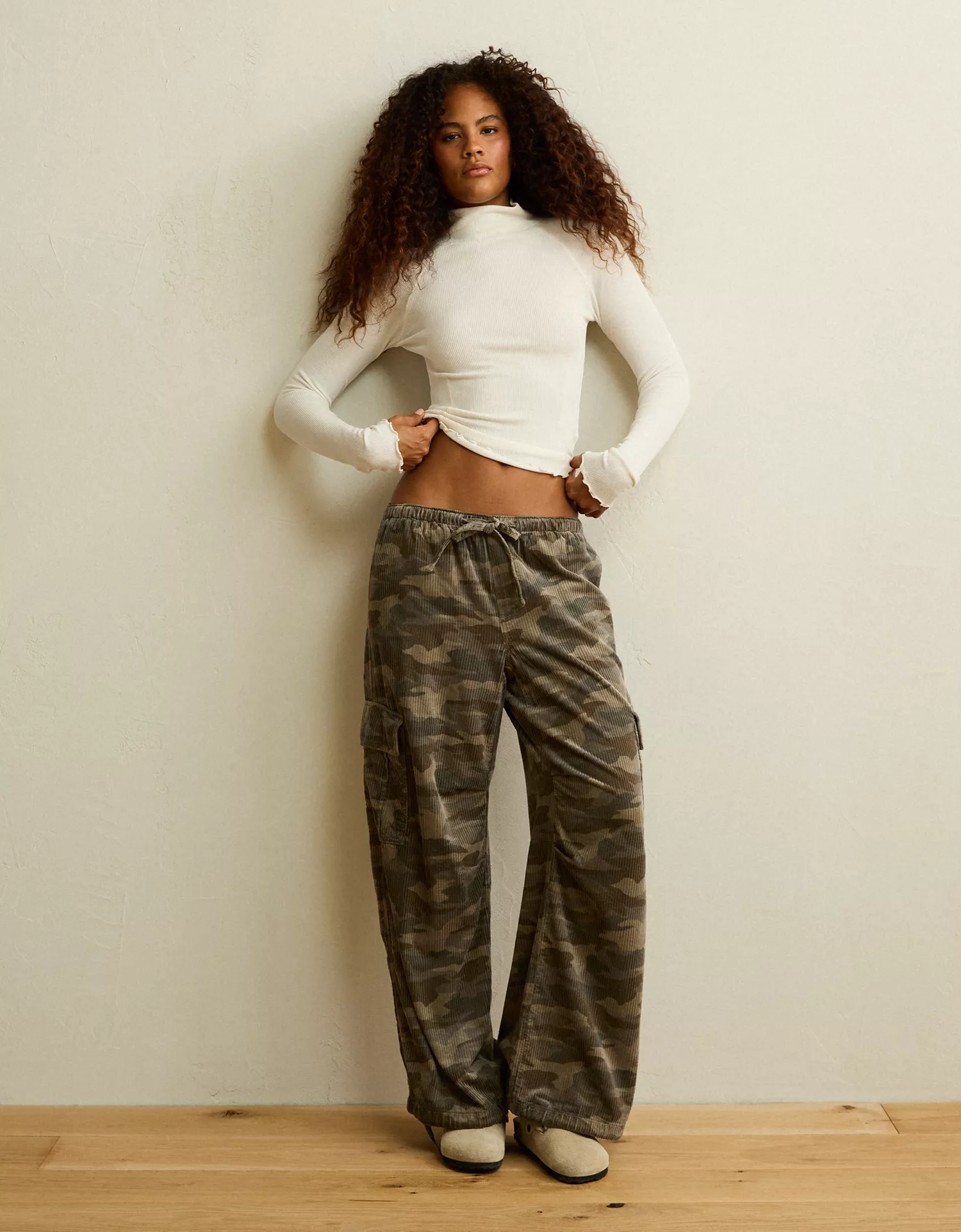 AE Low-Rise Corduroy Cargo Pant