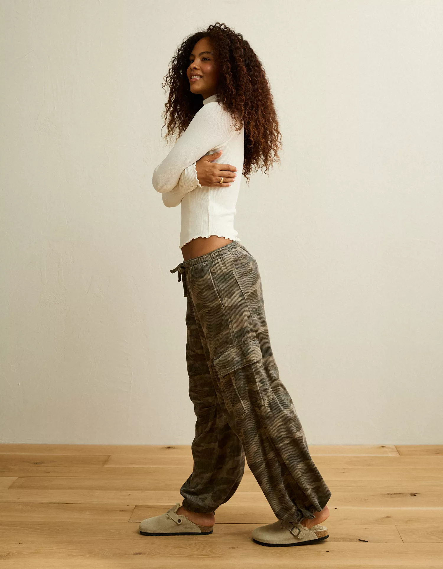 AE Low-Rise Corduroy Cargo Pant - thumbnail 5