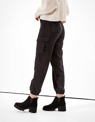Женские брюки American Eagle AE Super High-Waisted Satin Jogger Pant — фото 3