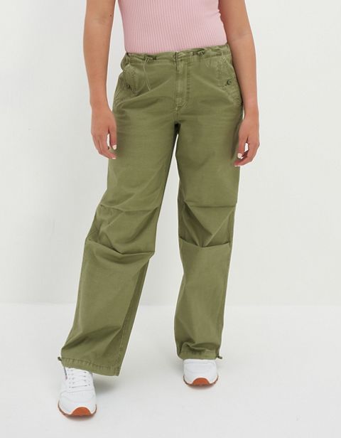 Женские брюки American Eagle AE Snappy Stretch Low-Rise Parachute Pant