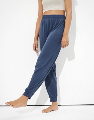 AE High-Waisted Fleece Lounge Jogger