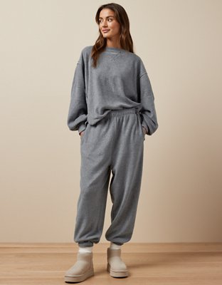 AE High-Waisted Baggiest Fleece Jogger