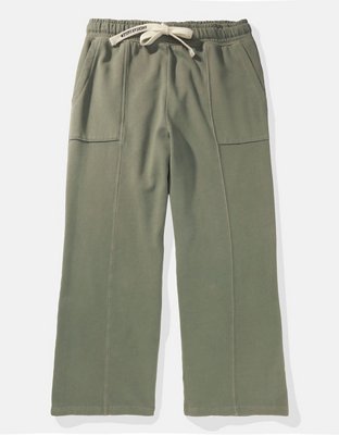 AE Wide-Leg Sweatpant